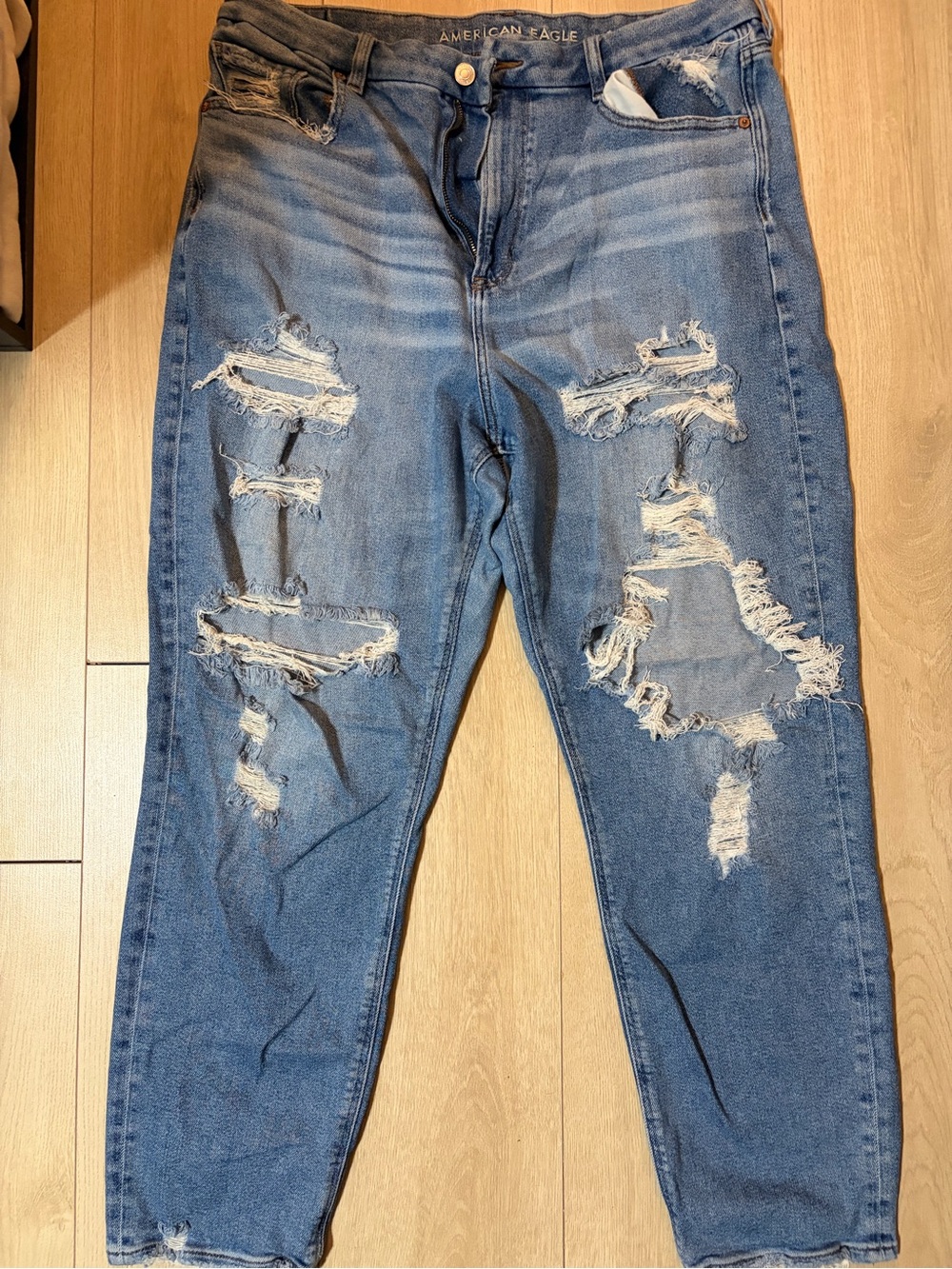 American Eagle Light Blue Denim Jeans with Contrast Stitching